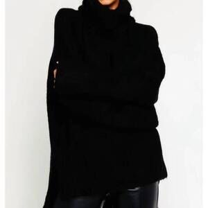 NEW OLIVACEOUS fuzzy oversized turtleneck sweater in black